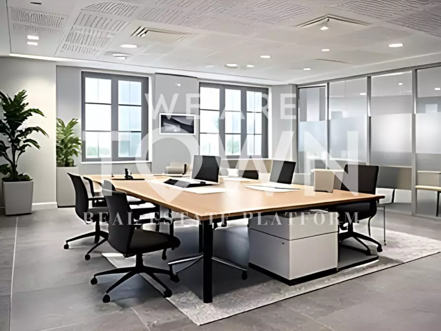 Immagine 3 di Ufficio in vendita  in Piazza Giuseppe Maggiolini a Parabiago