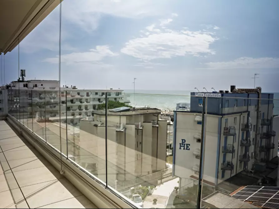 Immagine 7 di Attico in vendita  in Via Andrea Bafile 26° accesso al mare a Jesolo