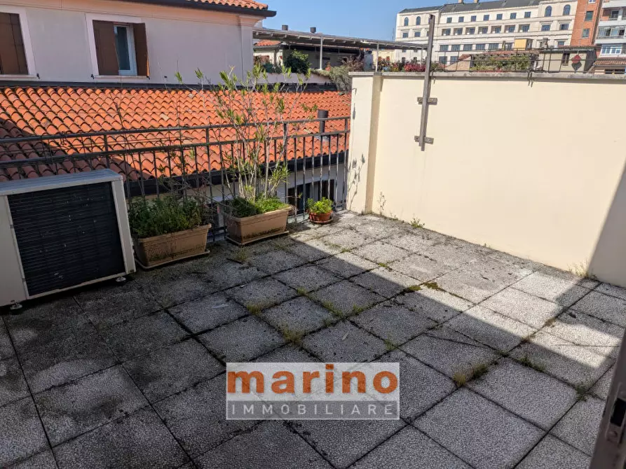 Immagine 6 di Appartamento in vendita  in Piazza della Frutta a Padova