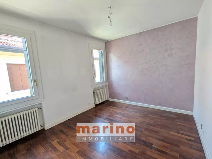 Immagine 7 di Appartamento in vendita  in Piazza della Frutta a Padova