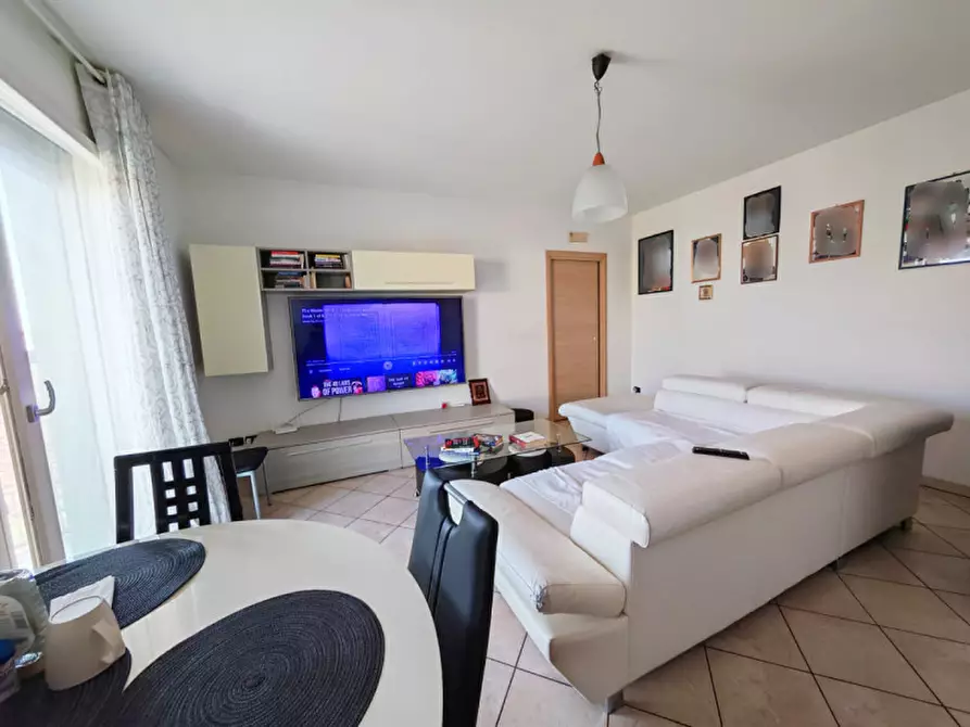 Immagine 1 di Appartamento in vendita  a Rovigo