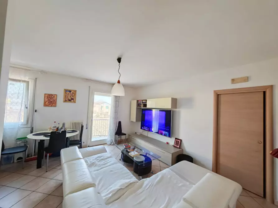 Immagine 12 di Appartamento in vendita  a Rovigo