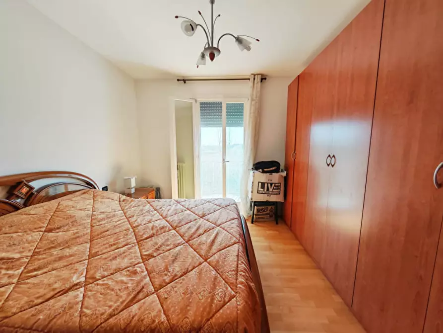 Immagine 13 di Appartamento in vendita  a Rovigo