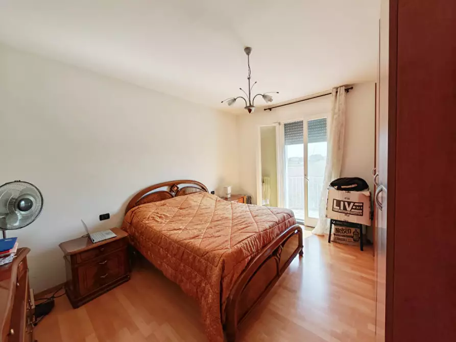 Immagine 16 di Appartamento in vendita  a Rovigo