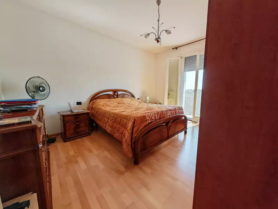 Immagine 17 di Appartamento in vendita  a Rovigo