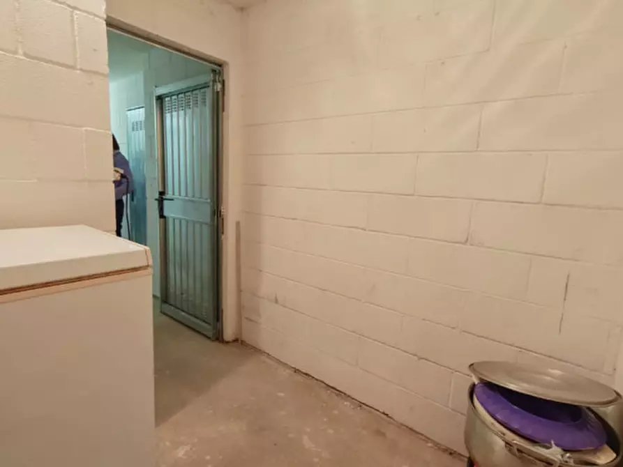 Immagine 26 di Appartamento in vendita  a Rovigo