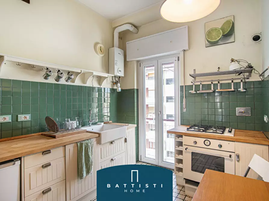 Immagine 7 di Appartamento in vendita  in Largo Appio Claudio a Roma