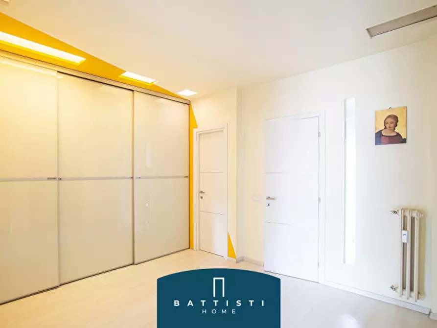 Immagine 10 di Appartamento in vendita  in Largo Appio Claudio a Roma