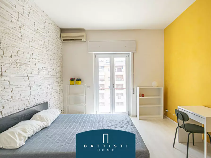 Immagine 11 di Appartamento in vendita  in Largo Appio Claudio a Roma