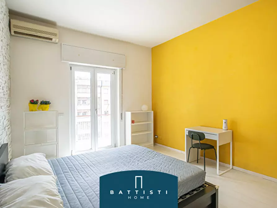 Immagine 12 di Appartamento in vendita  in Largo Appio Claudio a Roma