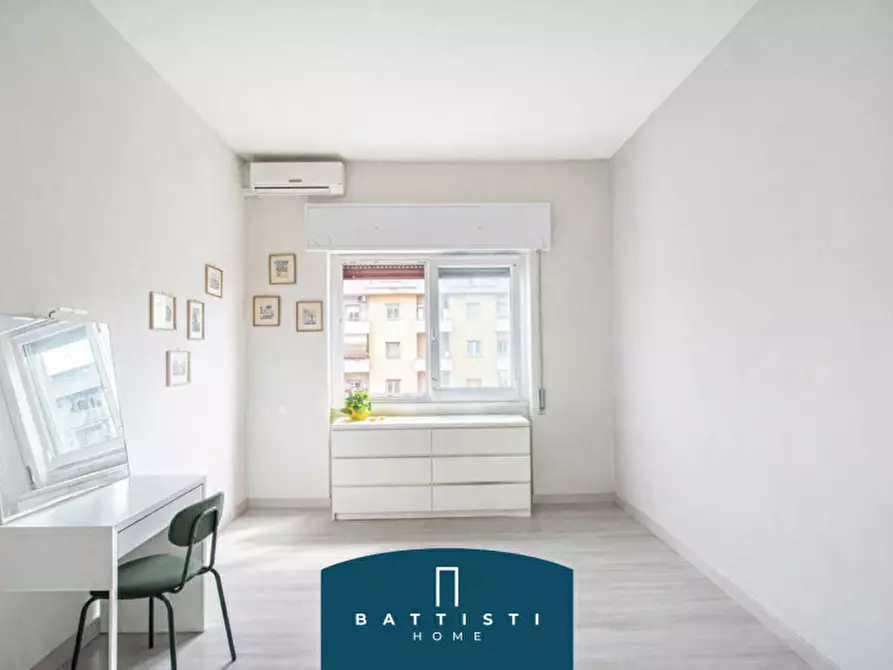 Immagine 13 di Appartamento in vendita  in Largo Appio Claudio a Roma
