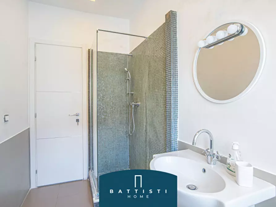 Immagine 18 di Appartamento in vendita  in Largo Appio Claudio a Roma