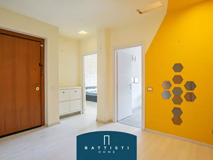 Immagine 23 di Appartamento in vendita  in Largo Appio Claudio a Roma