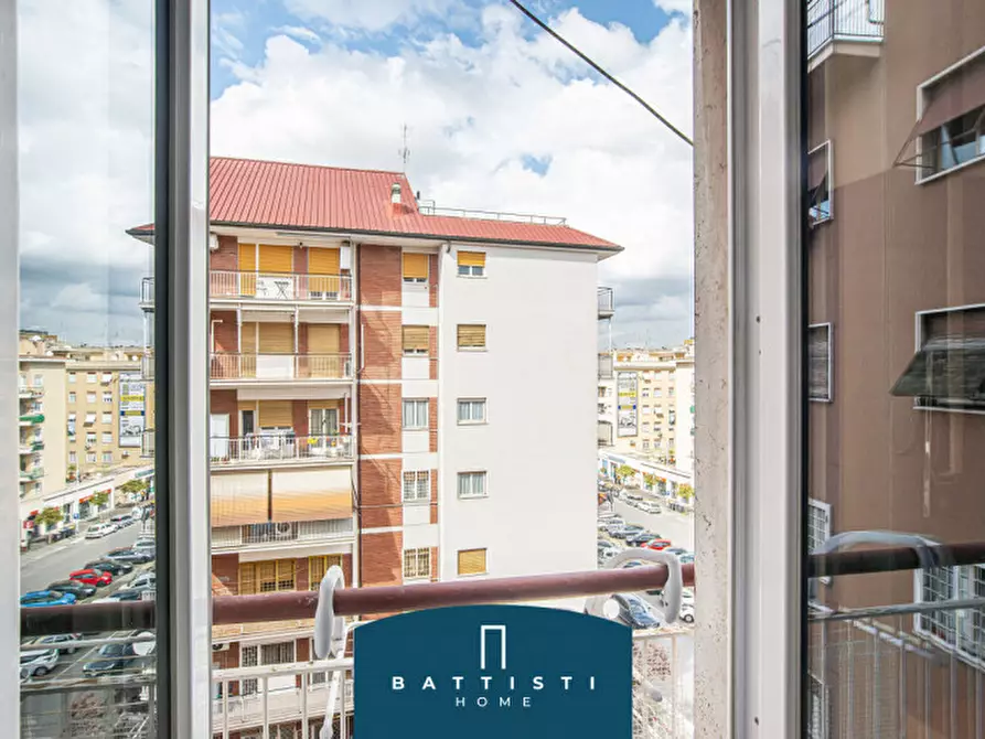 Immagine 30 di Appartamento in vendita  in Largo Appio Claudio a Roma