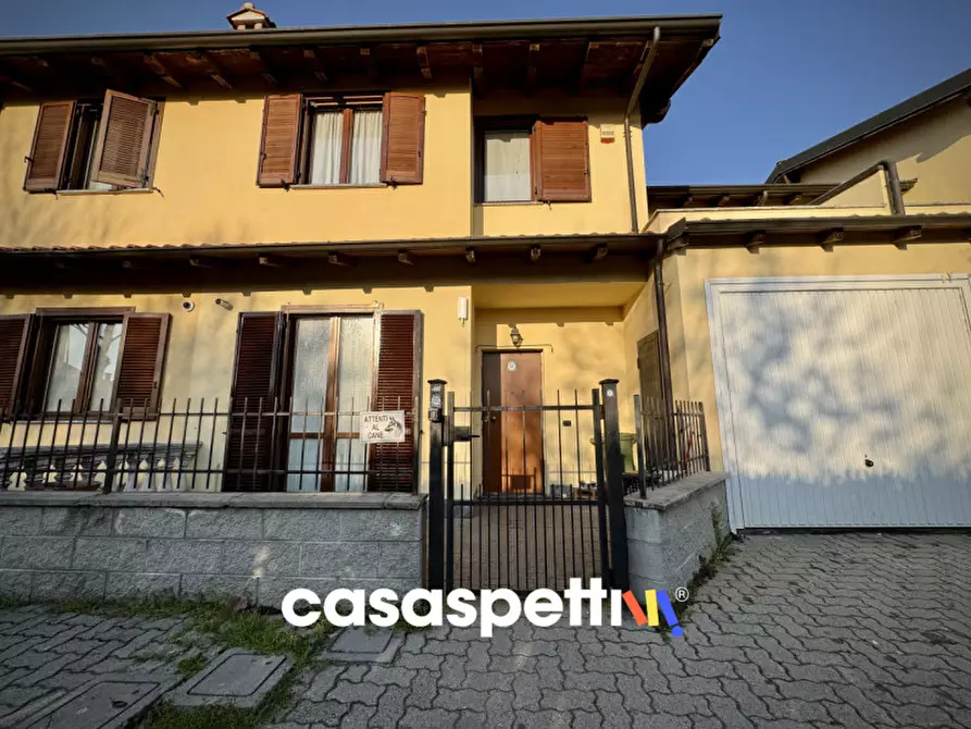 Immagine 4 di Villa in vendita  in Via Del Glicine 4 a Landriano