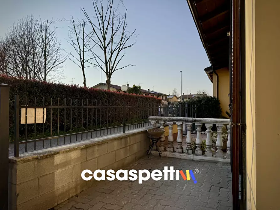 Immagine 7 di Villa in vendita  in Via Del Glicine 4 a Landriano