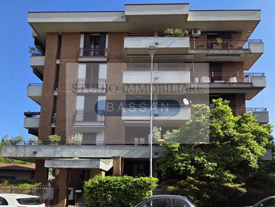 Immagine 2 di Appartamento in vendita  in Via Alessandro Volta 32 a Gallarate