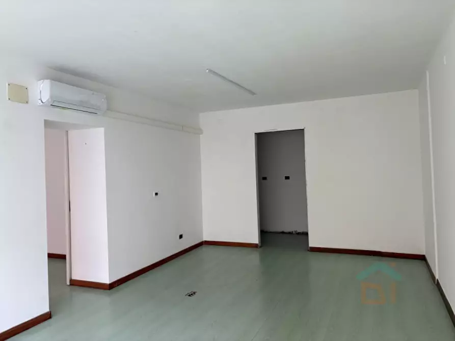 Immagine 23 di Negozio in vendita  in via Roma 43 a Cervignano Del Friuli