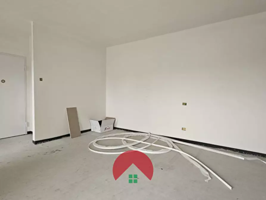 Immagine 2 di Appartamento in vendita  in Via del Rosmarino a Matera
