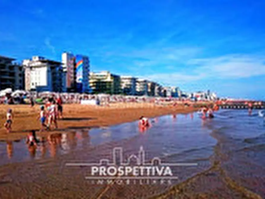 Immagine 7 di Negozio in vendita  in Via delle Meduse a Jesolo