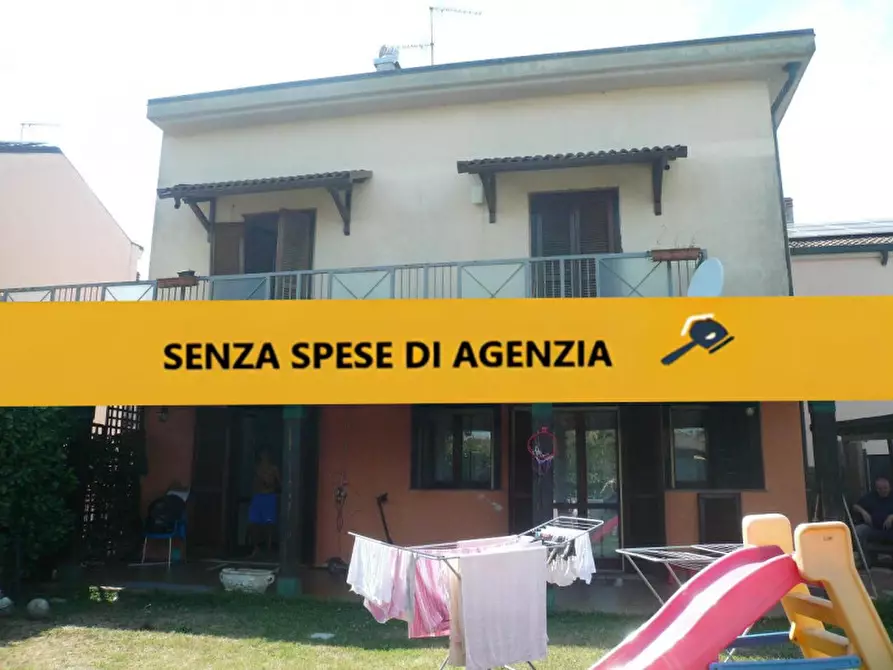 Immagine 1 di Villa in vendita  in via Paolo Borsellino n. 14, 26866 Castiraga Vidardo Lodi a Castiraga Vidardo