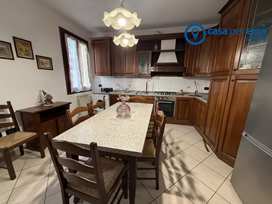 Immagine 10 di Villetta a schiera in affitto  in Località Artessura 22 a Adria