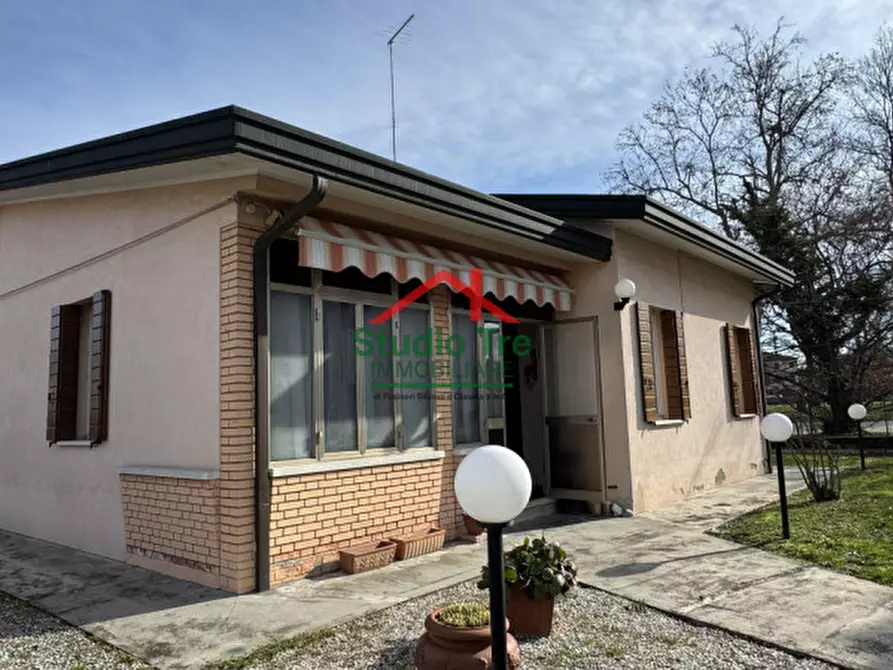 Immagine 1 di Casa indipendente in vendita  in Via Giovanni Marradi 6 a Venezia