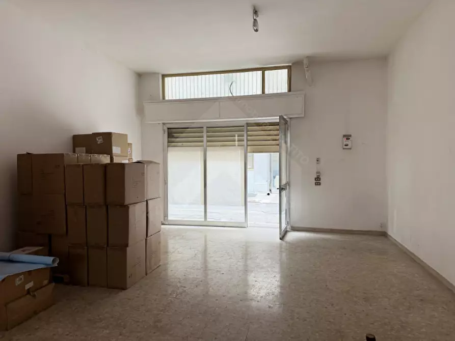 Immagine 3 di Negozio in affitto  in Via Duca Degli Abruzzi 88G a Andria