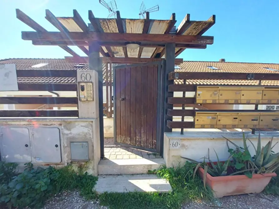 Immagine 20 di Villetta a schiera in vendita  in Via Calvi Risorta, 60/62, 00134 Schizzanello RM, Italia a Roma