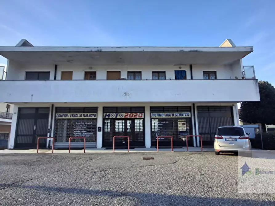 Immagine 1 di Negozio in vendita  in Via Milano 47 a Turbigo