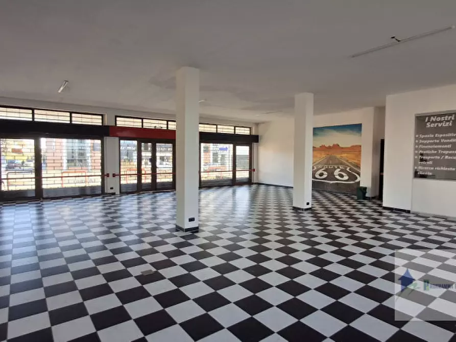 Immagine 5 di Negozio in vendita  in Via Milano 47 a Turbigo