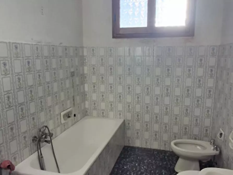 Immagine 9 di Negozio in vendita  in Via Milano 47 a Turbigo
