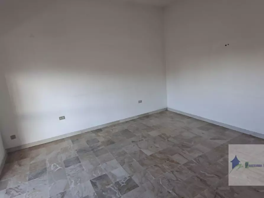 Immagine 16 di Negozio in vendita  in Via Milano 47 a Turbigo