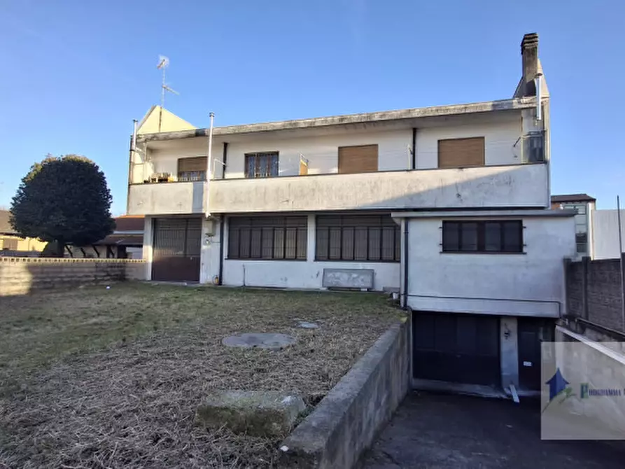 Immagine 25 di Negozio in vendita  in Via Milano 47 a Turbigo