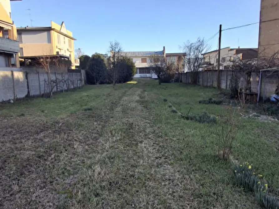 Immagine 27 di Negozio in vendita  in Via Milano 47 a Turbigo