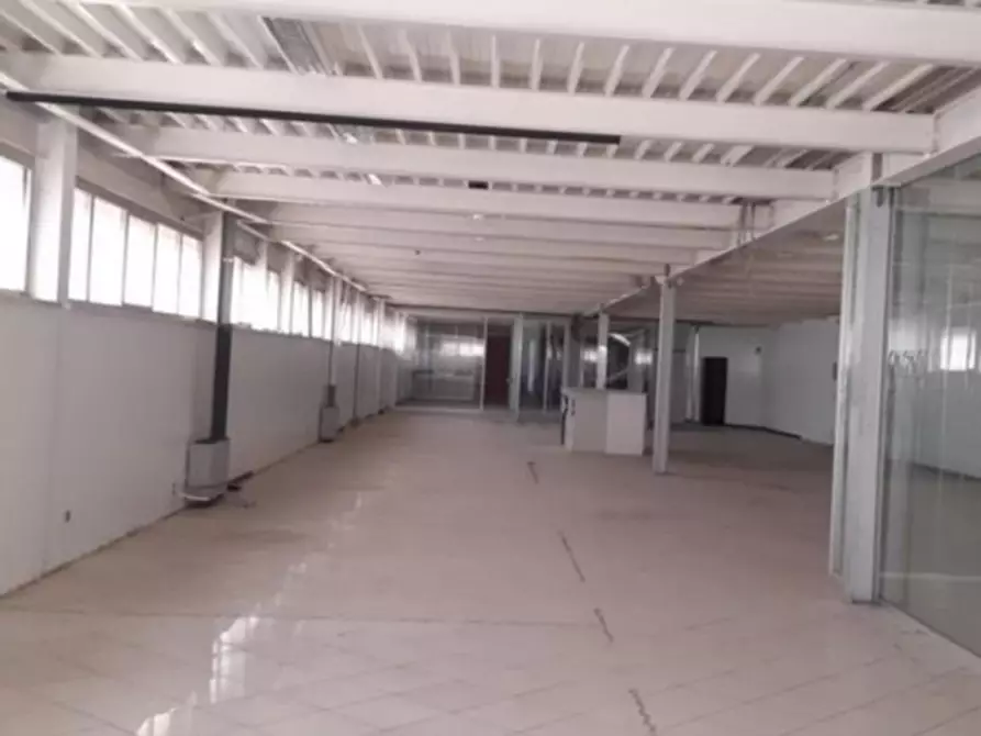Immagine 2 di Capannone industriale in vendita  in Via Amedeo Avogadro, 3, 61032 Rosciano PU, Italia a Fano