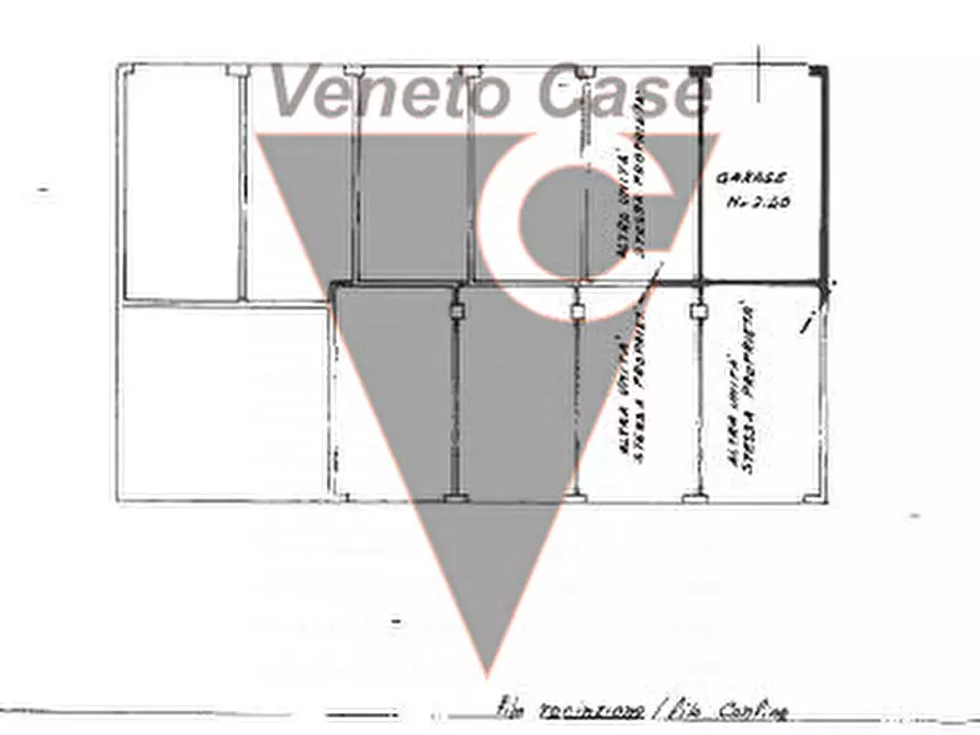 Immagine 8 di Garage in vendita  in via vigonovese 170 a Padova