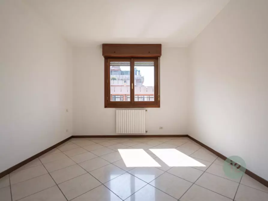 Immagine 9 di Appartamento in vendita  in via del bramante 40 a Carpi