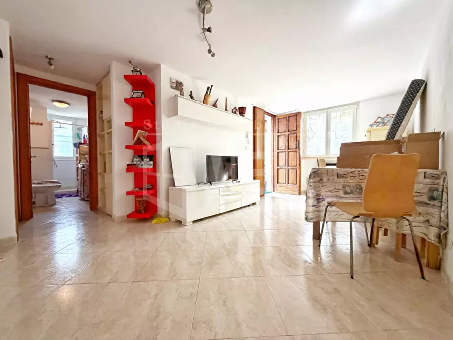 Immagine 2 di Appartamento in vendita  in Via Duca Cosimo 55 a Livorno