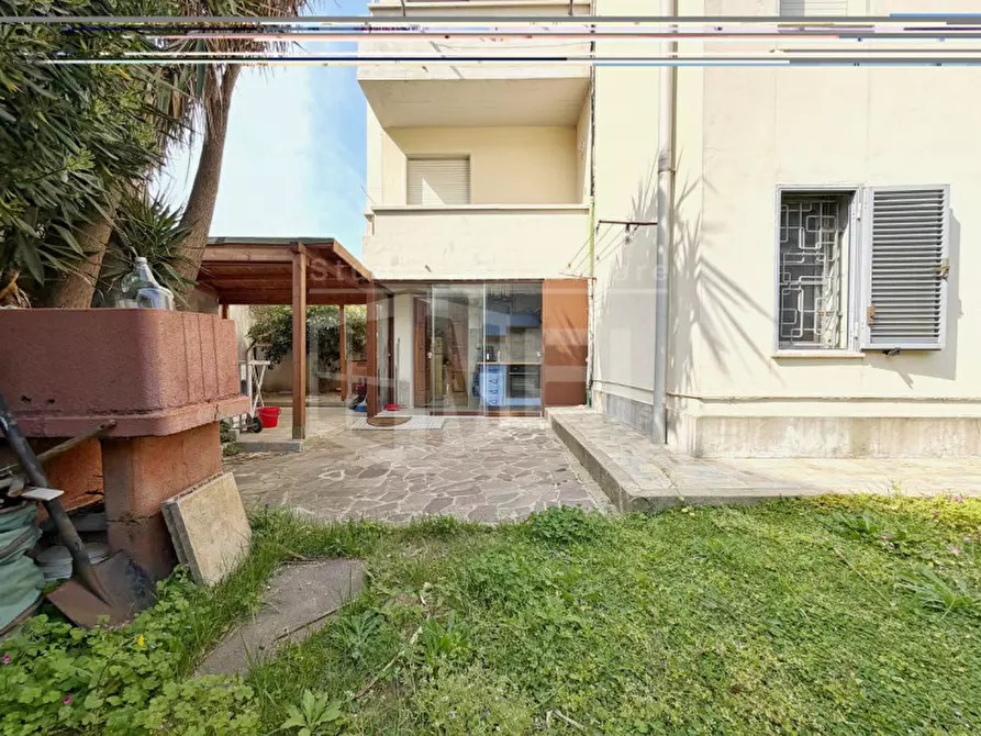 Immagine 7 di Appartamento in vendita  in Via Duca Cosimo 55 a Livorno