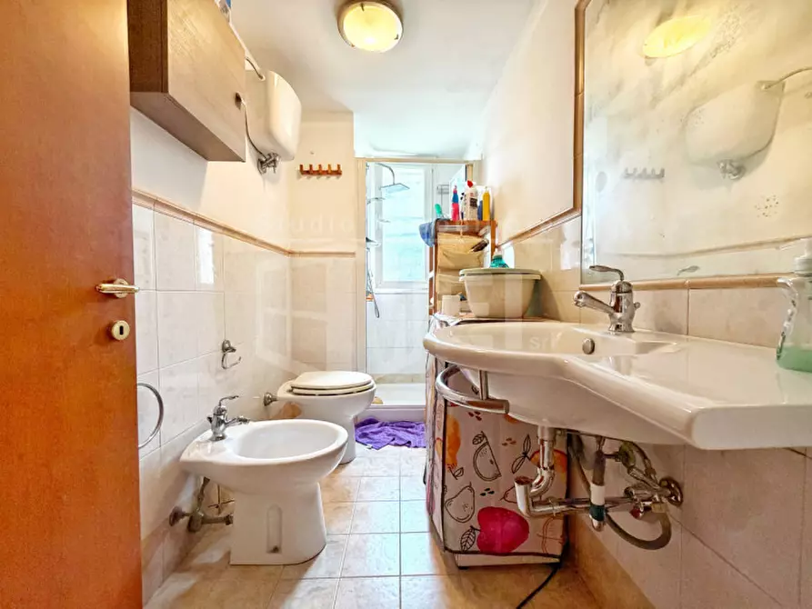 Immagine 19 di Appartamento in vendita  in Via Duca Cosimo 55 a Livorno