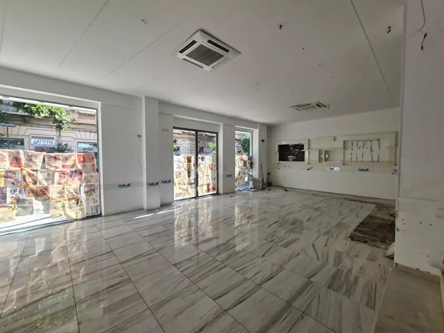 Immagine 6 di Attività commerciale in affitto  a Bisceglie