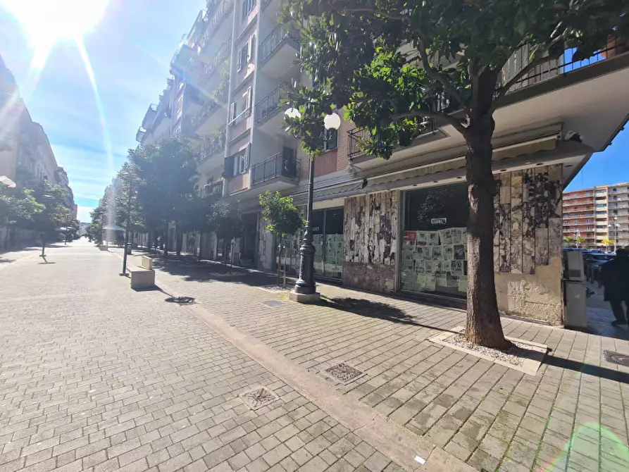 Immagine 11 di Attività commerciale in affitto  a Bisceglie