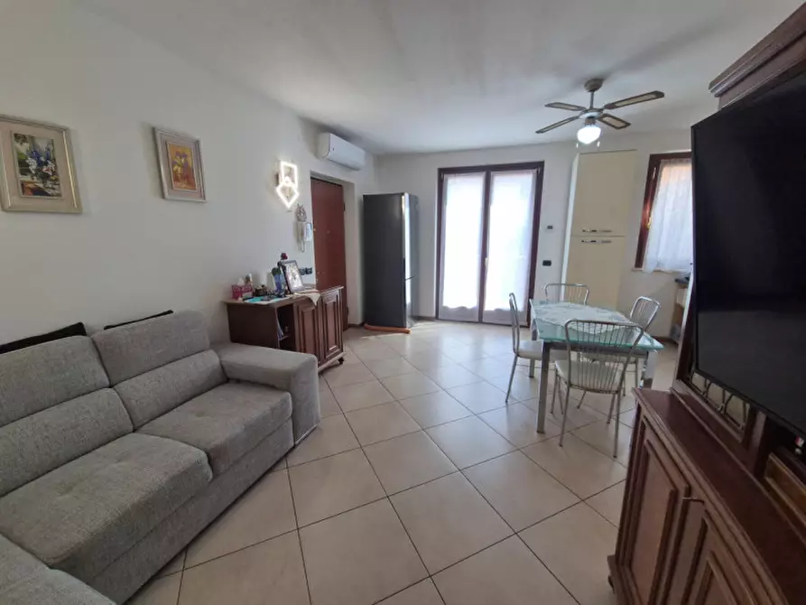 Immagine 3 di Appartamento in vendita  in Via L. Bassani a Villafranca Di Verona