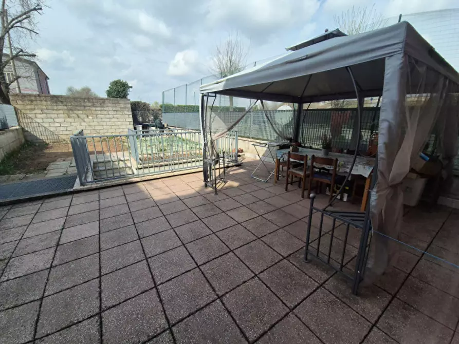 Immagine 14 di Appartamento in vendita  in Via L. Bassani a Villafranca Di Verona