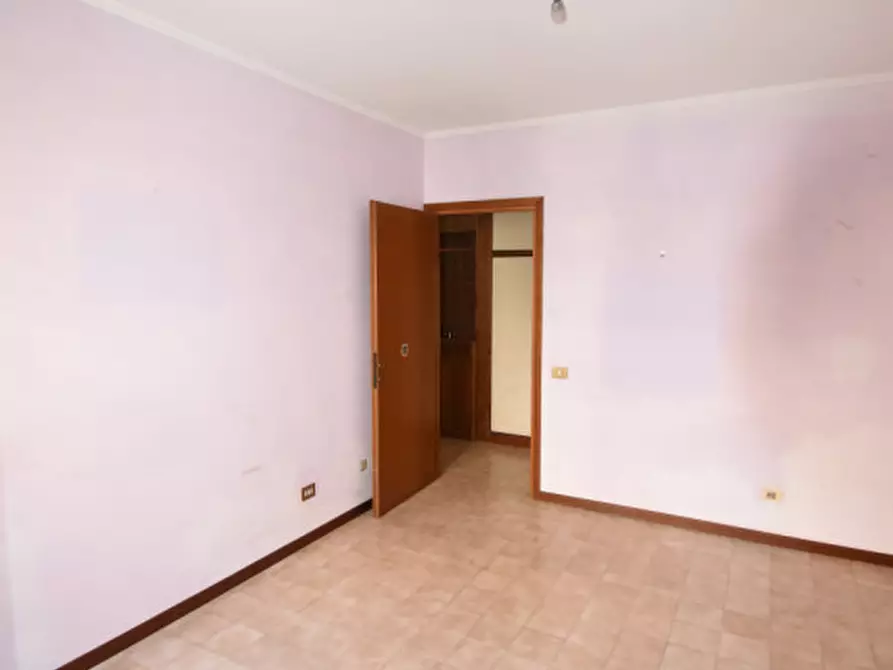 Immagine 4 di Appartamento in vendita  in Via Erminia Frezzolini a Roma