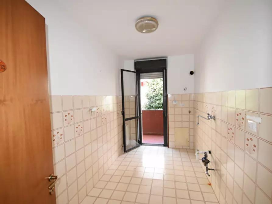 Immagine 7 di Appartamento in vendita  in Via Erminia Frezzolini a Roma