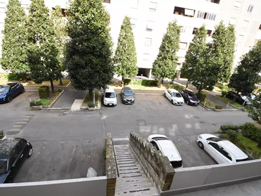 Immagine 17 di Appartamento in vendita  in Via Erminia Frezzolini a Roma