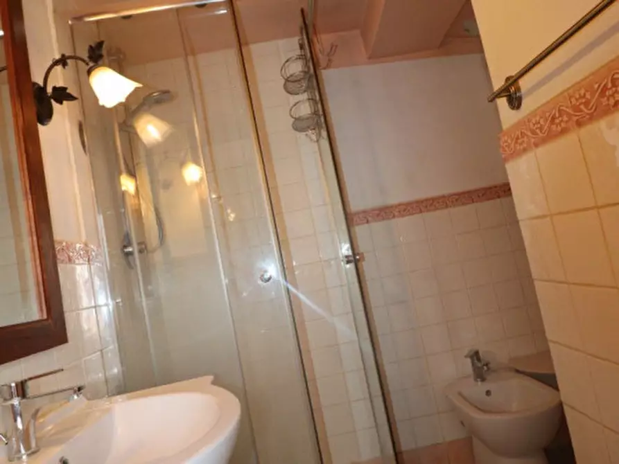 Immagine 10 di Appartamento in vendita  in via Roma a Laterina Pergine Valdarno