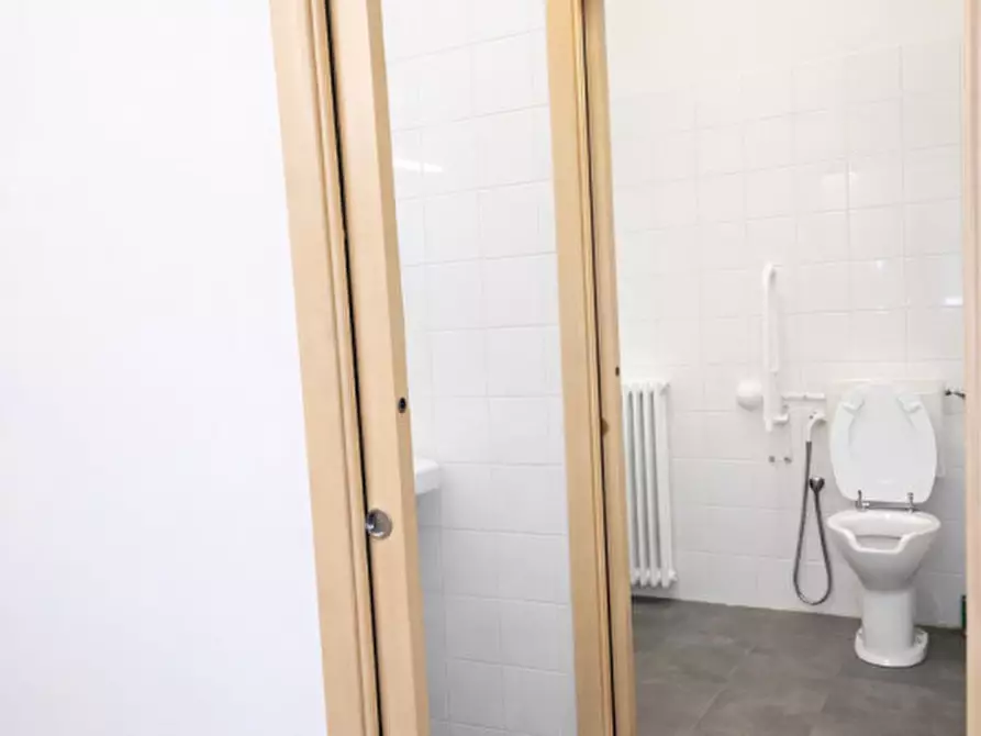 Immagine 17 di Ufficio in affitto  in Via Giovanni Giolitti 12 A a Parma